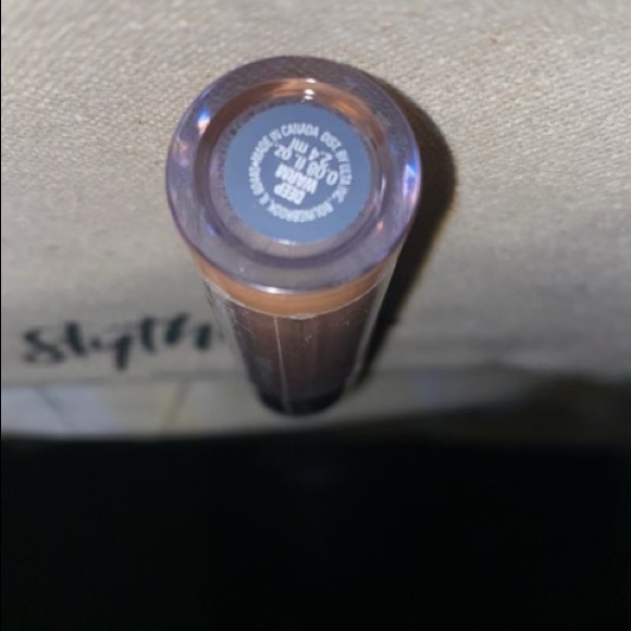 Makeup - Picture 4 of 5